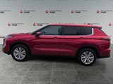 2025 Mitsubishi Outlander ES image 2