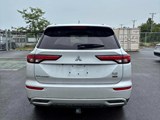 2022 Mitsubishi Outlander LE image 4