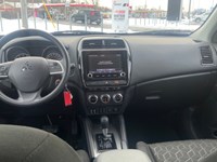 2023 Mitsubishi RVR ES FWD