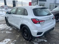 2023 Mitsubishi RVR ES FWD