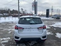 2023 Mitsubishi RVR ES FWD
