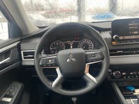 2024 Mitsubishi Outlander ES S-AWC