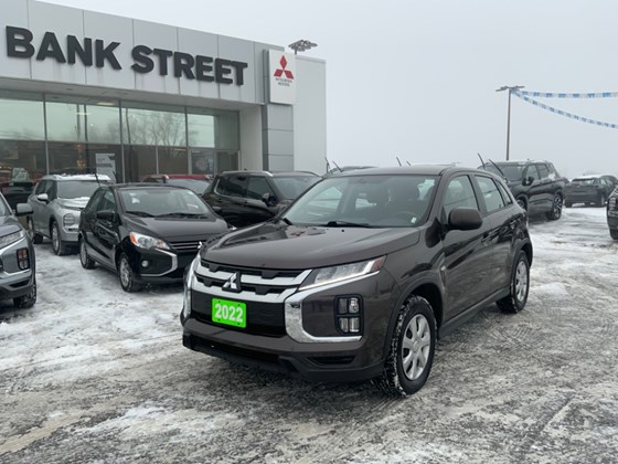 2022 Mitsubishi RVR ES