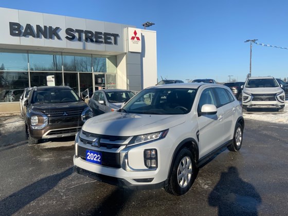 2022 Mitsubishi RVR ES
