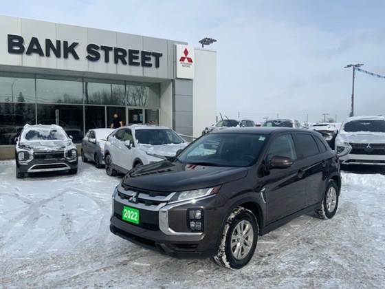 2022 Mitsubishi RVR SE