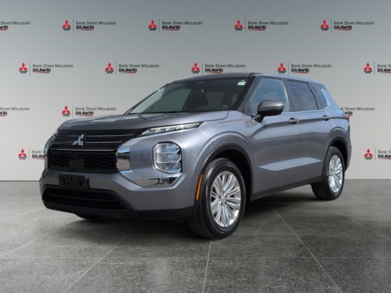 2022 Mitsubishi Outlander ES