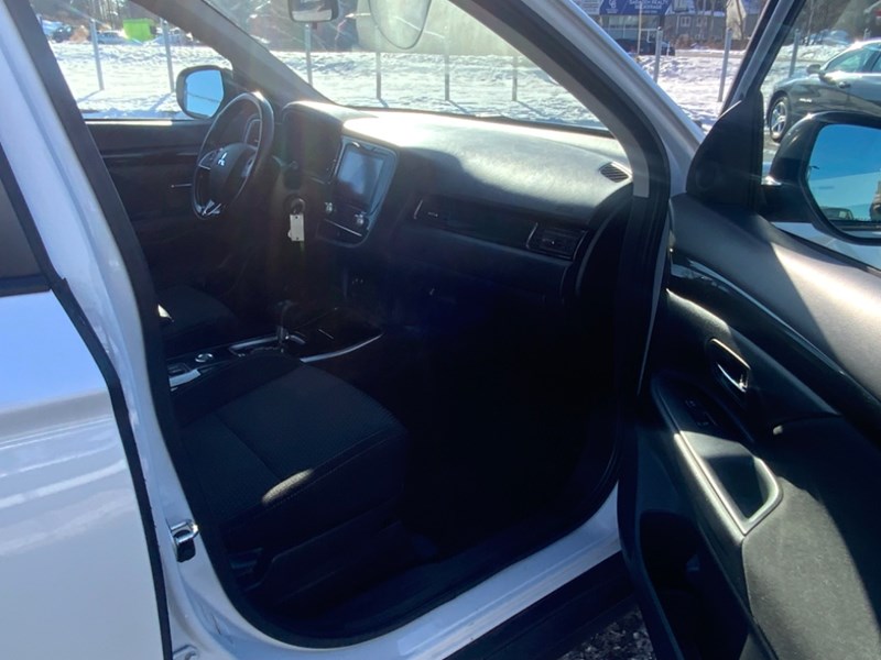 2020 Mitsubishi Outlander ES S-AWC