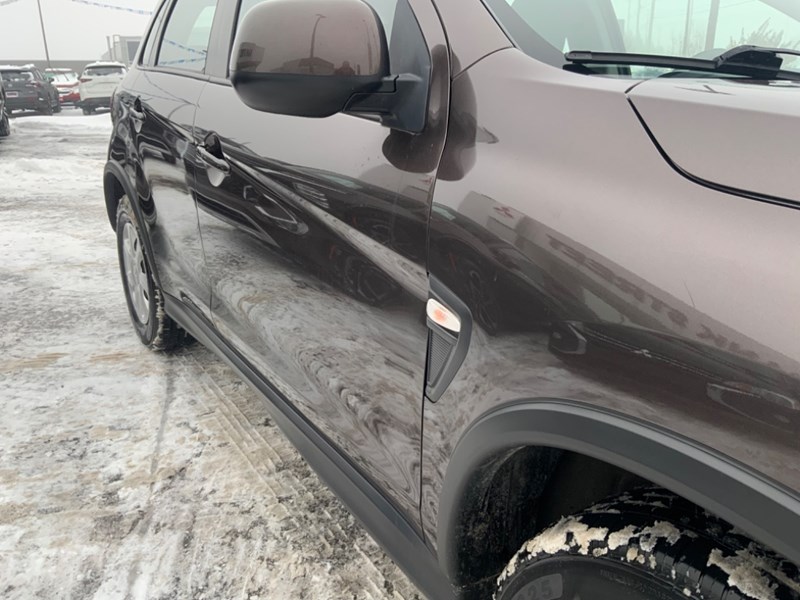 2022 Mitsubishi RVR ES AWC