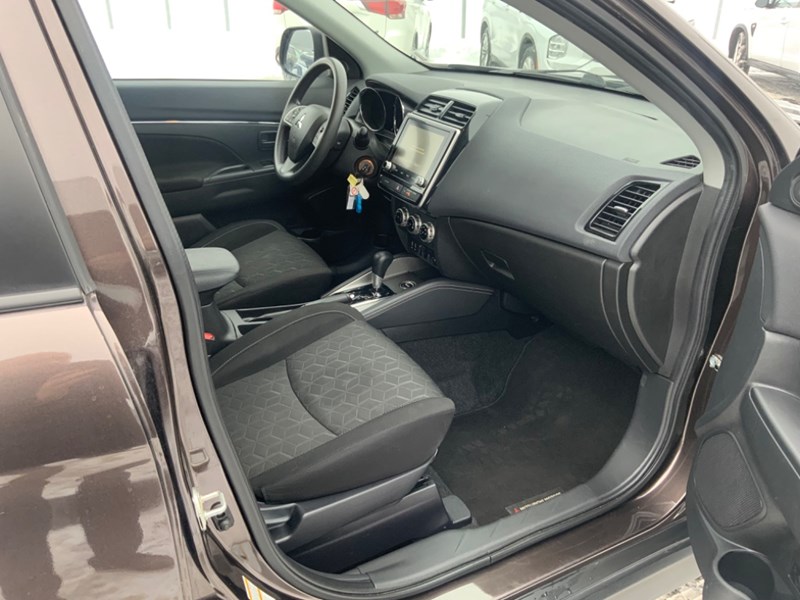 2022 Mitsubishi RVR ES AWC