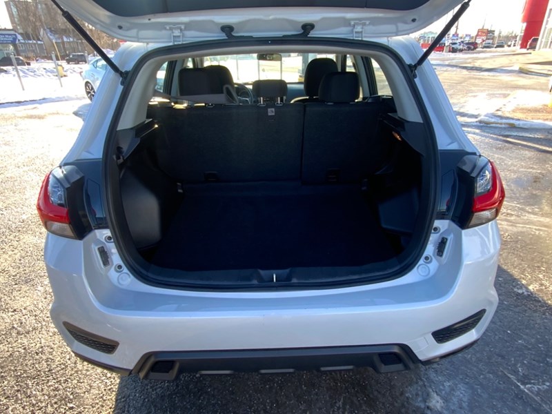 2022 Mitsubishi RVR ES AWC