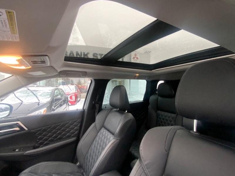 2023 Mitsubishi Outlander Plug-In Hybrid SEL S-AWC