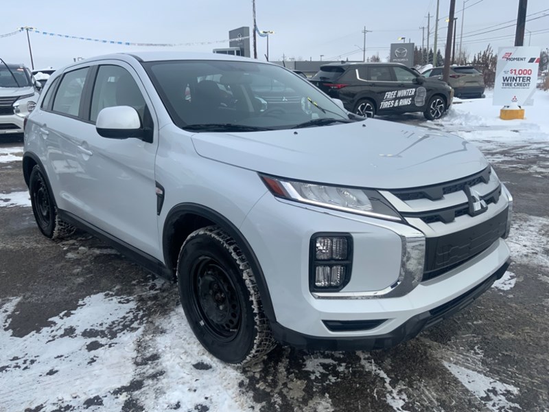 2023 Mitsubishi RVR ES FWD