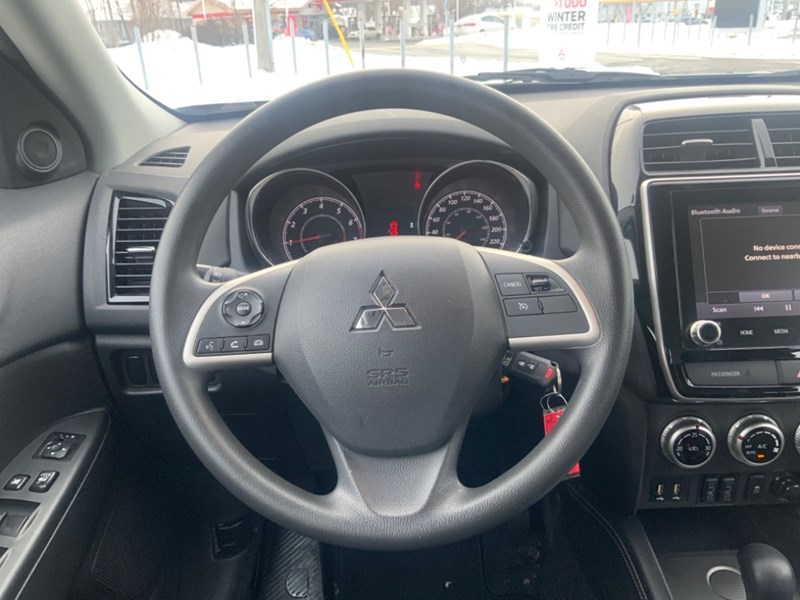 2023 Mitsubishi RVR ES FWD