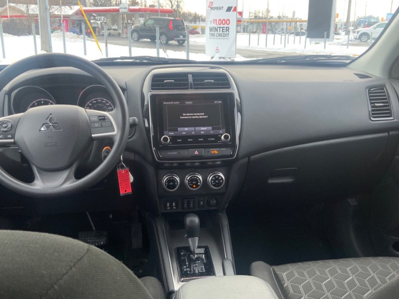 2023 Mitsubishi RVR ES FWD