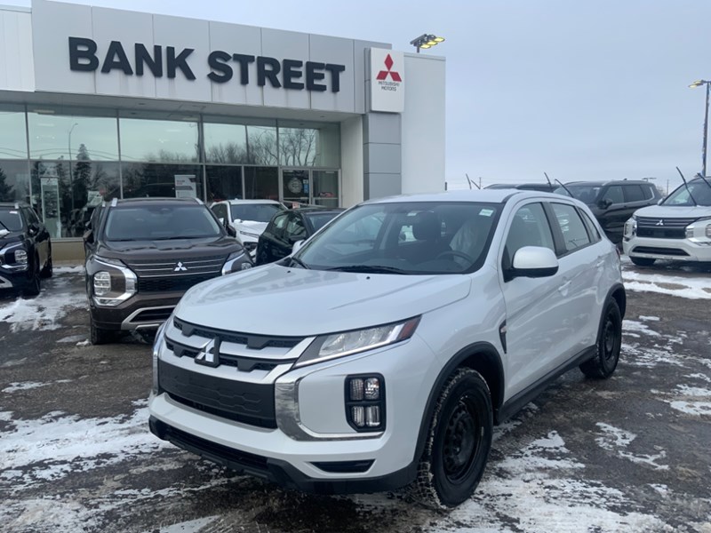 2023 Mitsubishi RVR ES FWD
