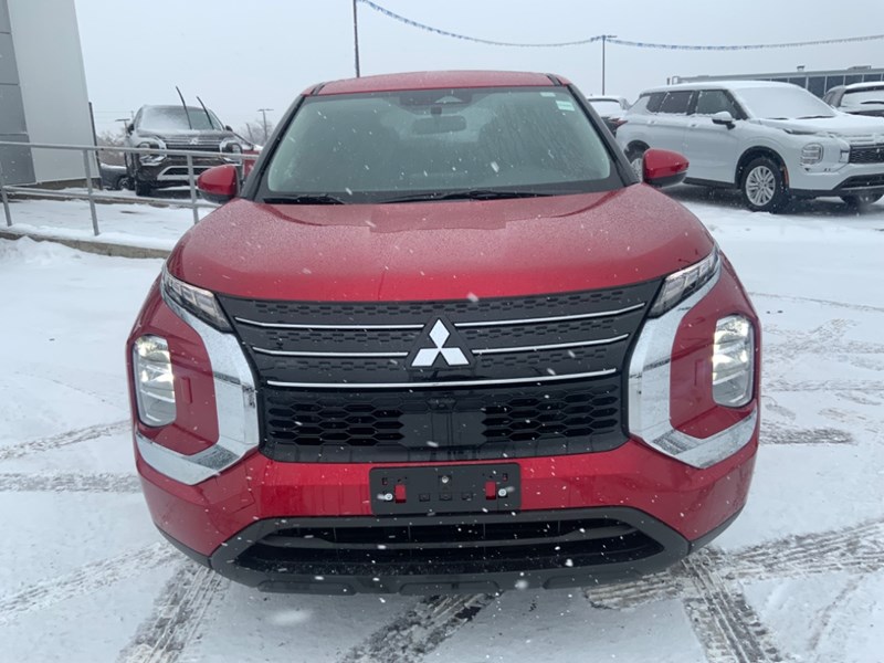 2024 Mitsubishi Outlander ES S-AWC