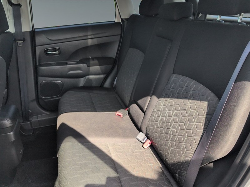STERLING SILVER 2024 Mitsubishi RVR SE AWC