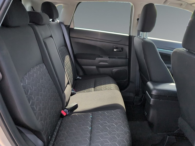 STERLING SILVER 2024 Mitsubishi RVR SE AWC