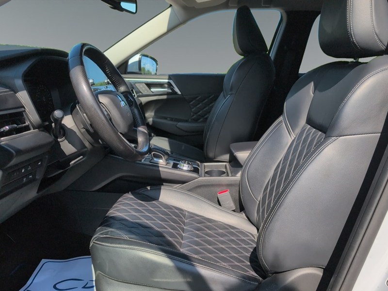 2024 Mitsubishi Outlander Plug-In Hybrid SEL S-AWC