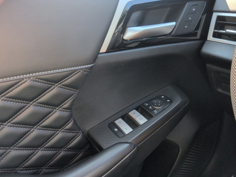 2024 Mitsubishi Outlander Plug-In Hybrid SEL S-AWC
