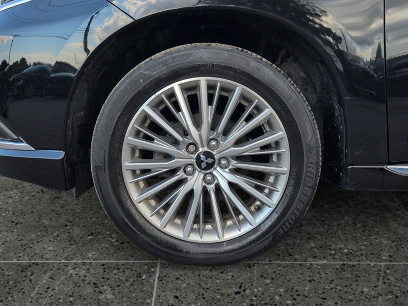 2022 Mitsubishi Outlander Plug-In Hybrid SE S-AWC