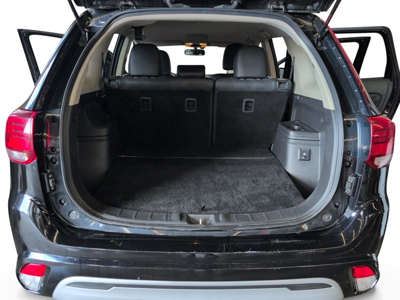 2022 Mitsubishi Outlander Plug-In Hybrid SE S-AWC