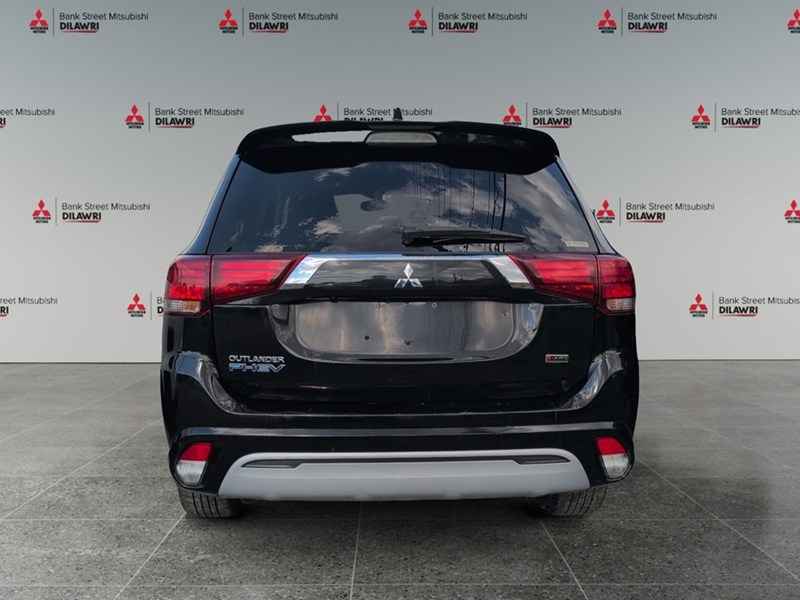 2022 Mitsubishi Outlander Plug-In Hybrid SE S-AWC