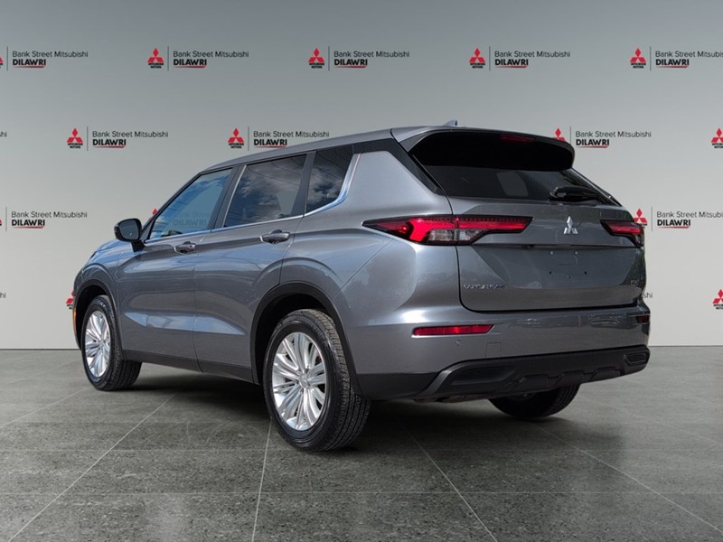 2022 Mitsubishi Outlander ES S-AWC