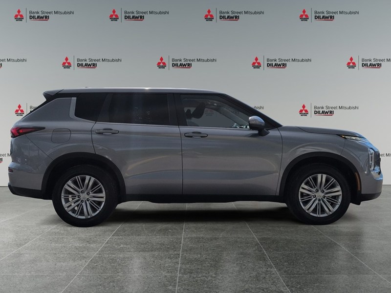 2022 Mitsubishi Outlander ES S-AWC