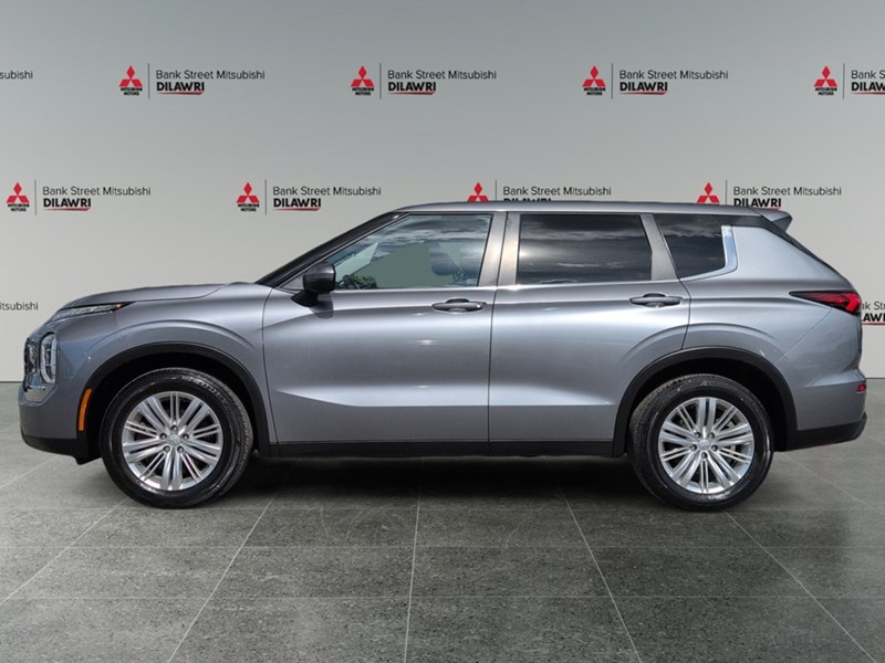 2022 Mitsubishi Outlander ES S-AWC