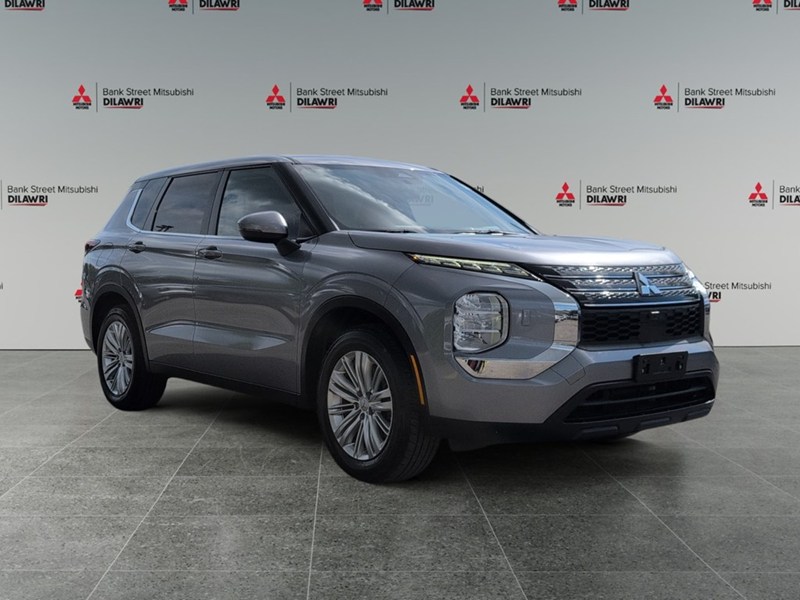2022 Mitsubishi Outlander ES S-AWC