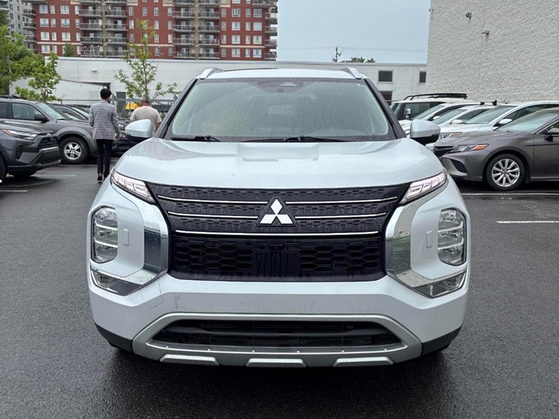 2022 Mitsubishi Outlander LE S-AWC