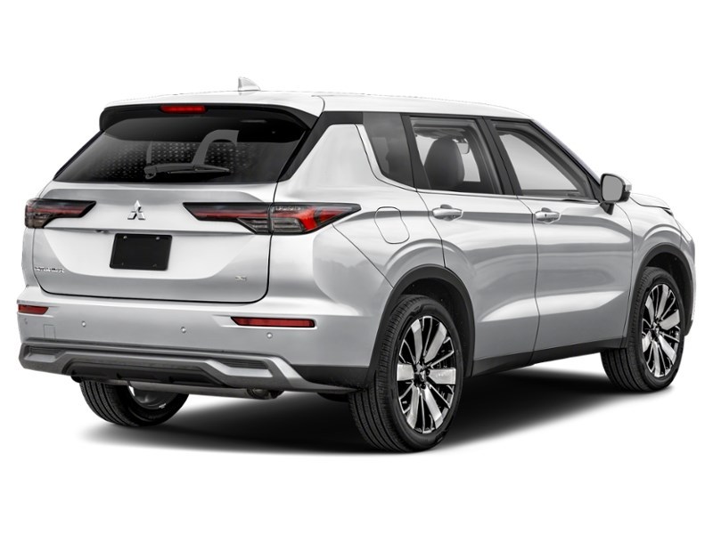 2026 Mitsubishi Outlander SE S-AWC Exterior Shot 2